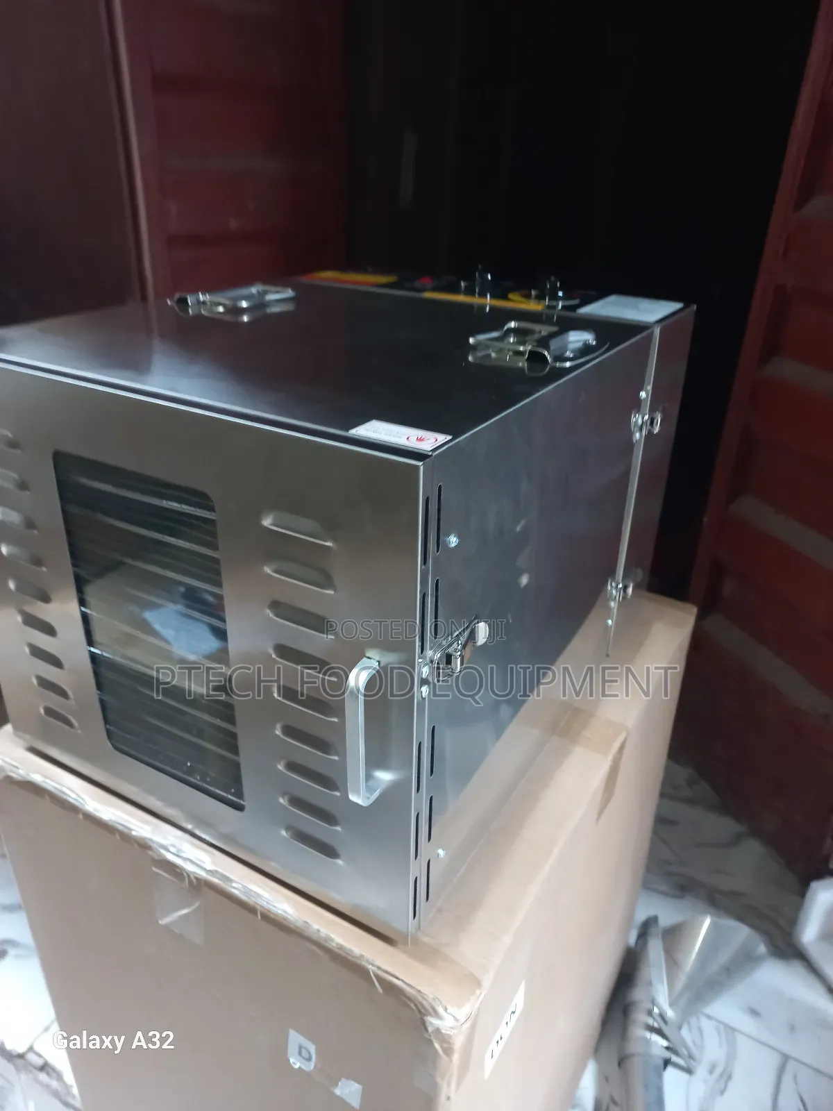 Dehydrator