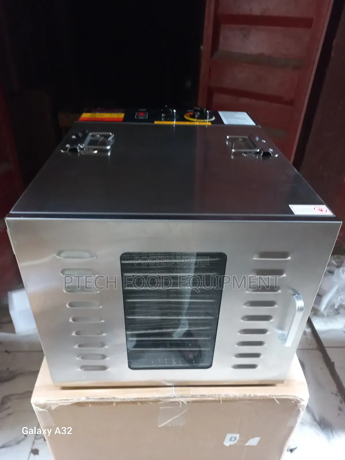 Dehydrator