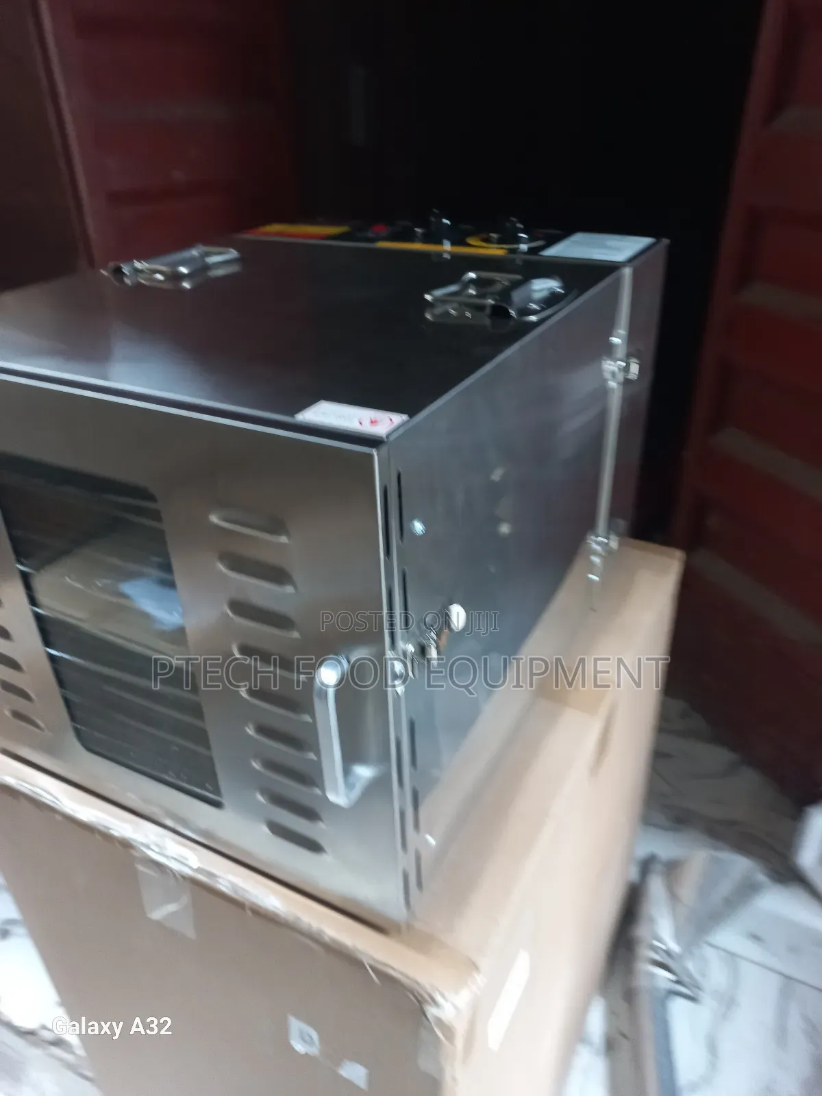 Dehydrator