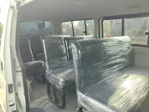 Toyota HiAce 2013 White