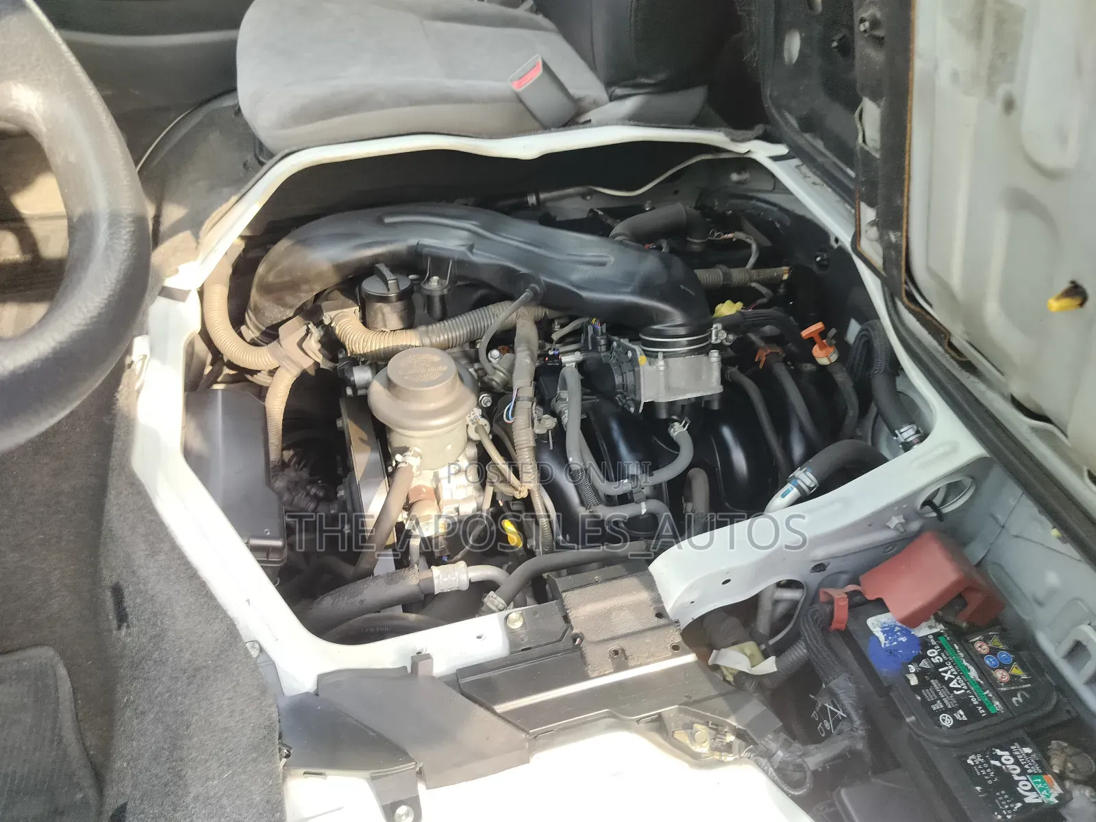 Toyota HiAce 2011 White