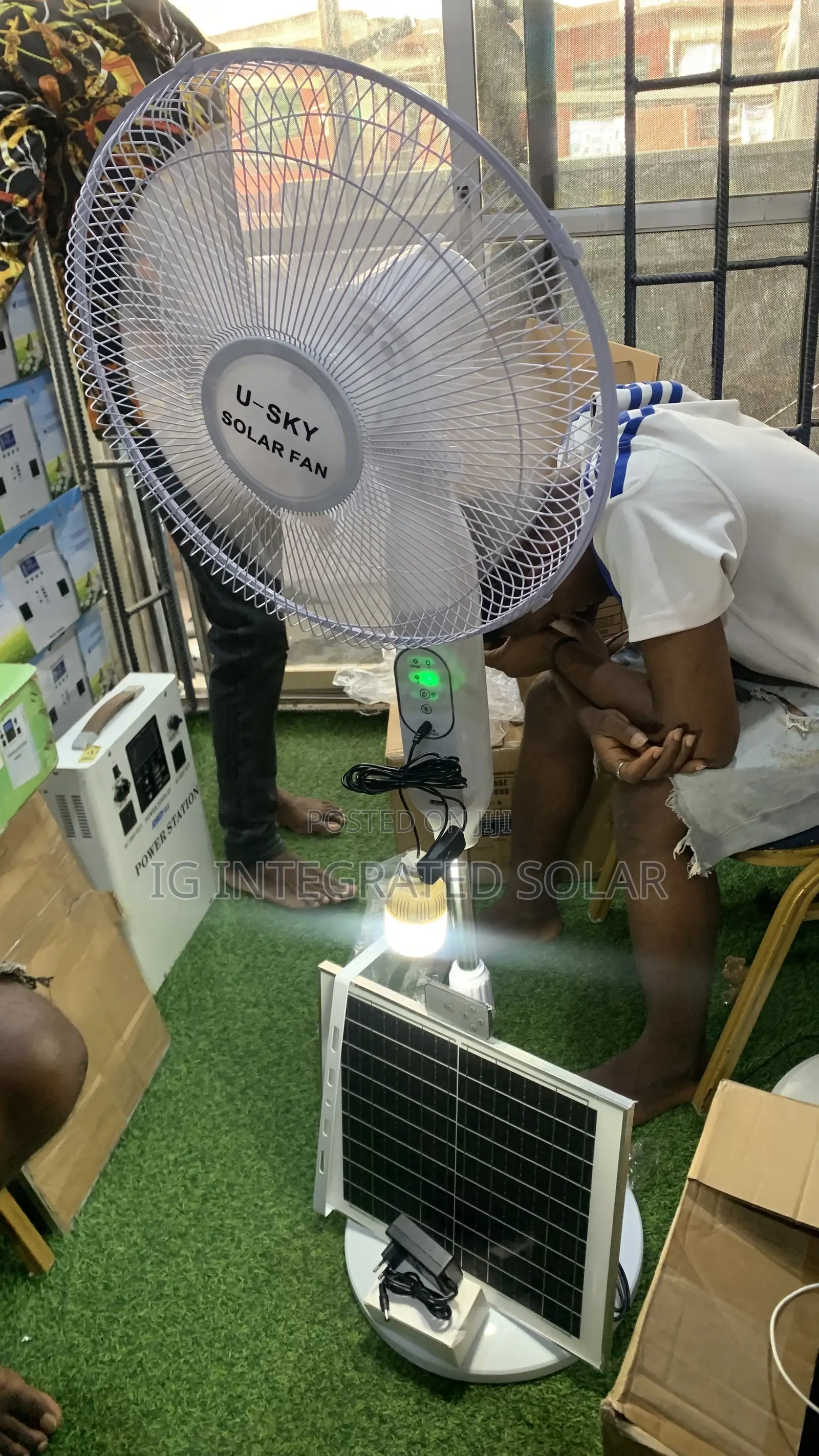 16inches Solar Fan With 3bulbs And Solar Panel