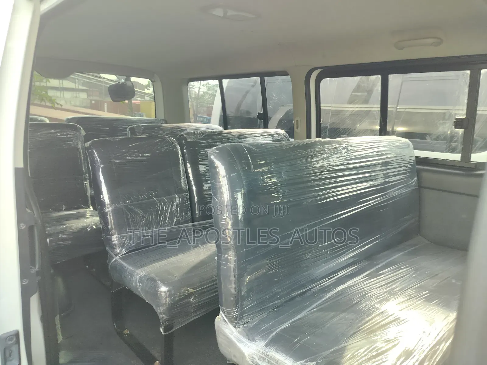 Toyota HiAce 2009 White
