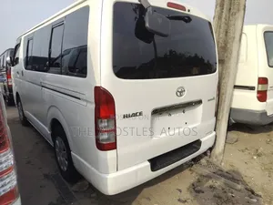 Toyota HiAce 2009 White