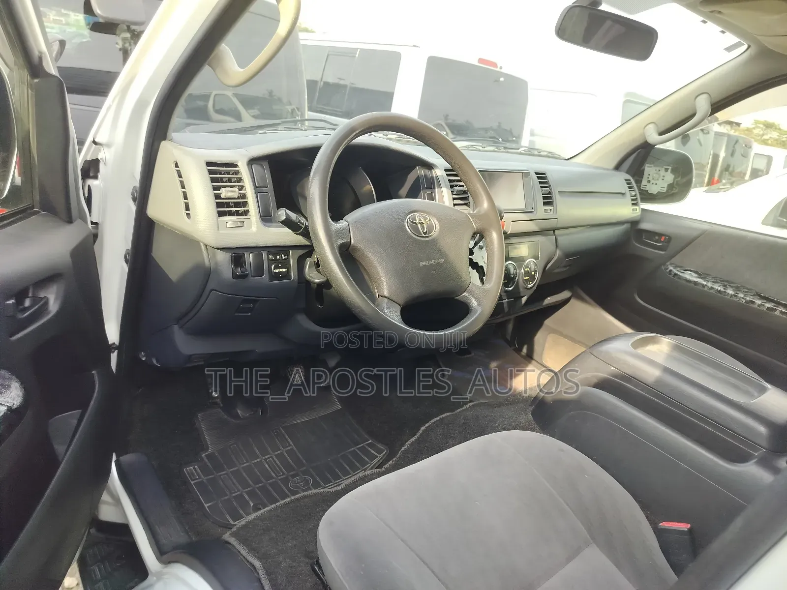 Toyota HiAce 2008 White