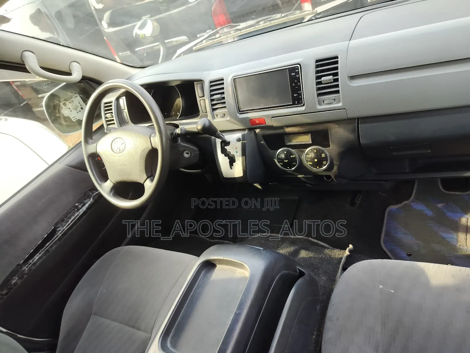 Toyota HiAce 2008 White