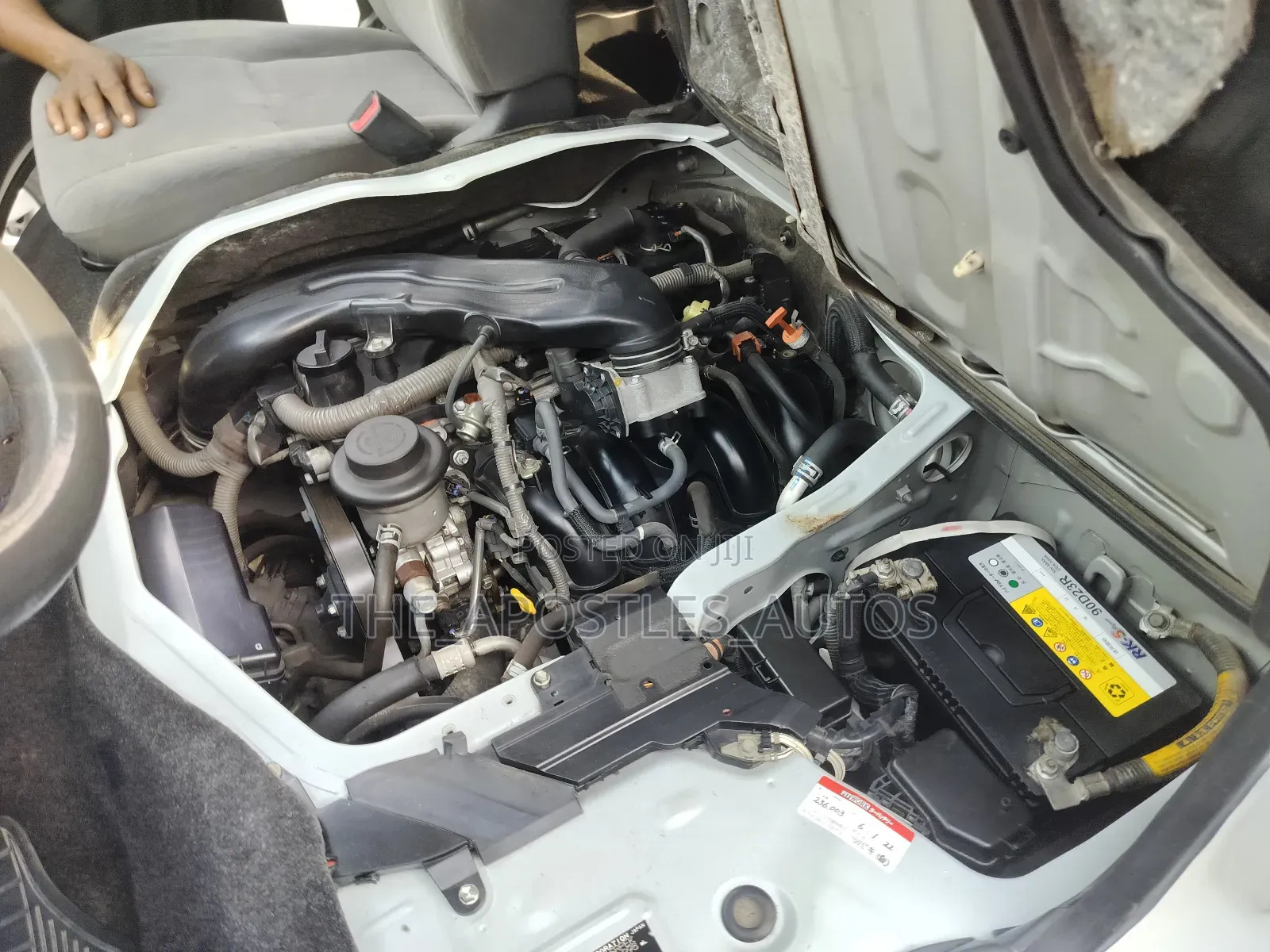 Toyota HiAce 2012 White