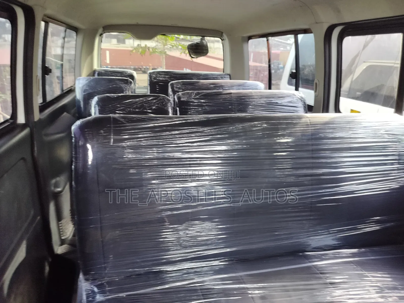 Toyota HiAce 2012 White