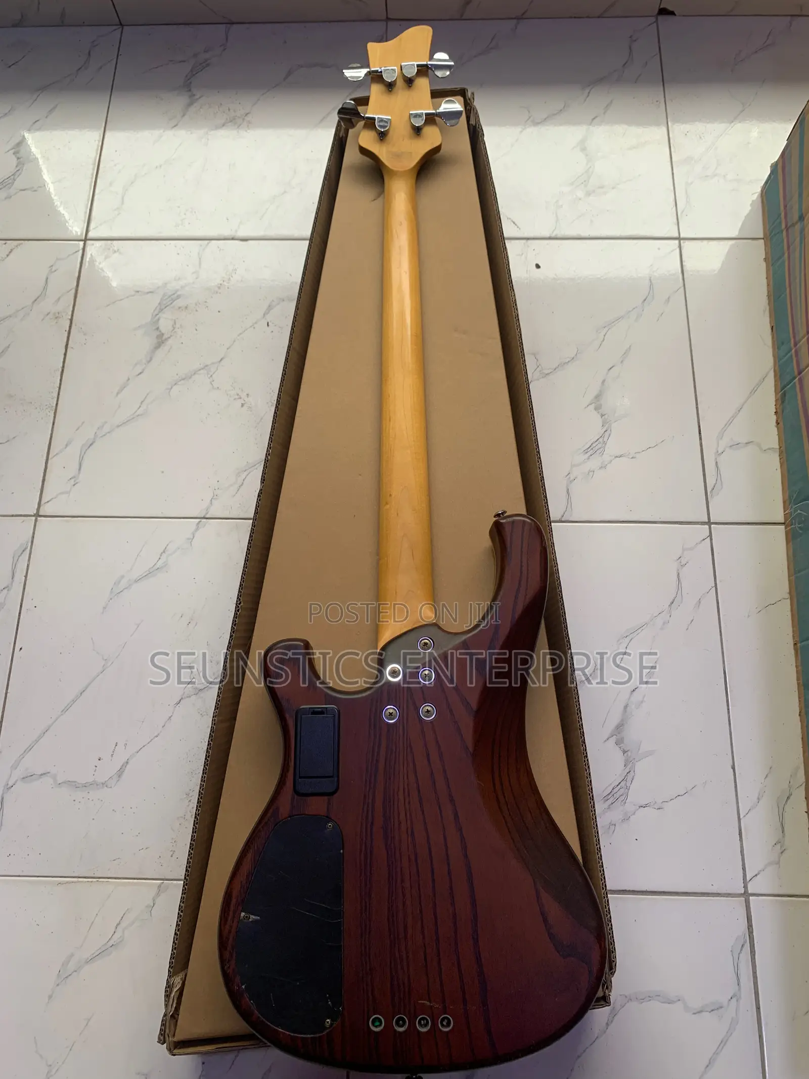 Quality Schecter Diamond Series Four String Bass Guitar