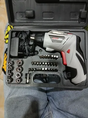 Cordless 4.8v Screwdriver Set.