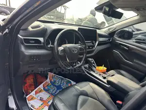 Toyota Highlander Platinum 2021 Black