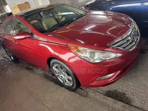 Hyundai Sonata 2013 Red