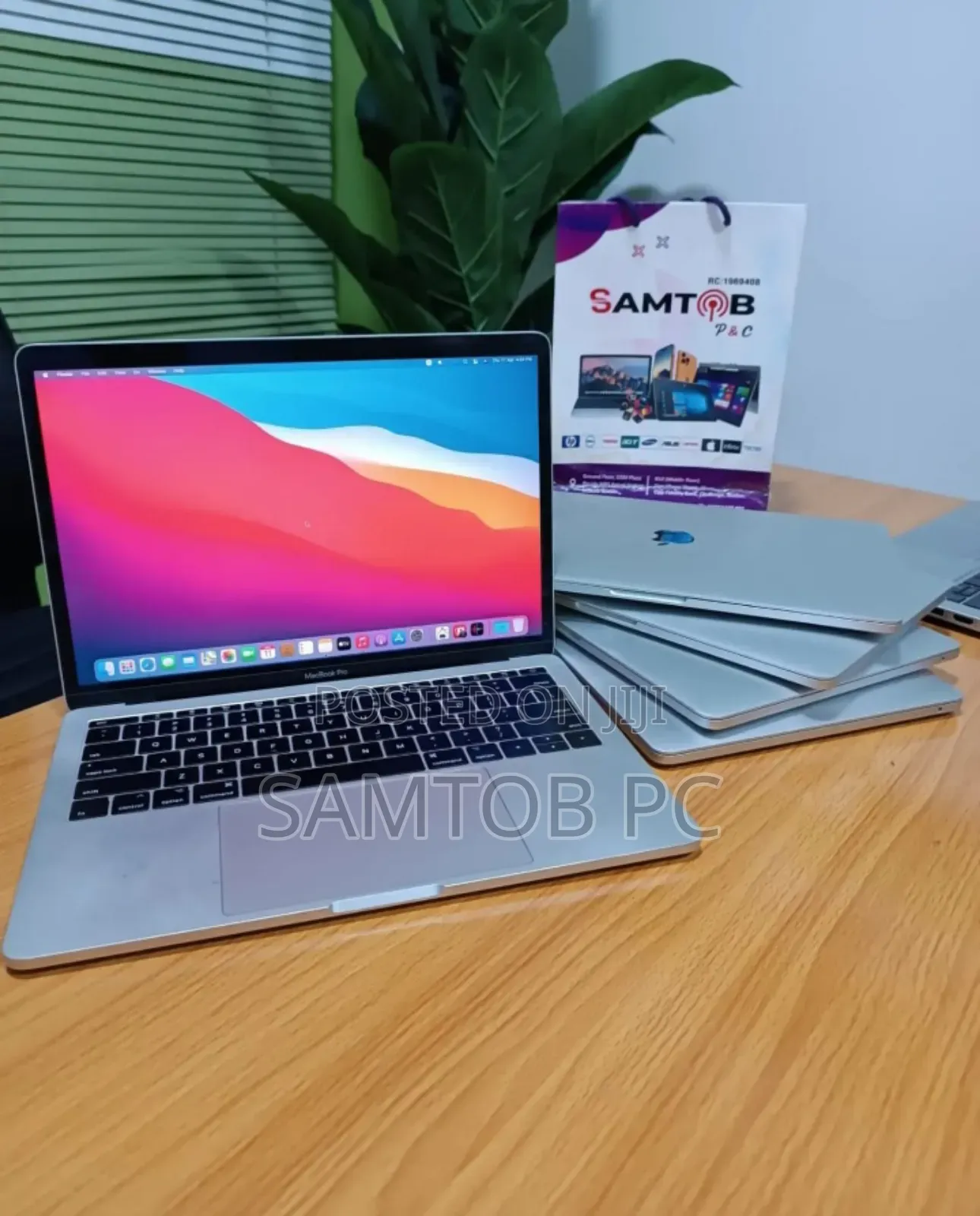 Laptop Apple MacBook Pro 2017 8GB Intel Core I5 SSD 256GB