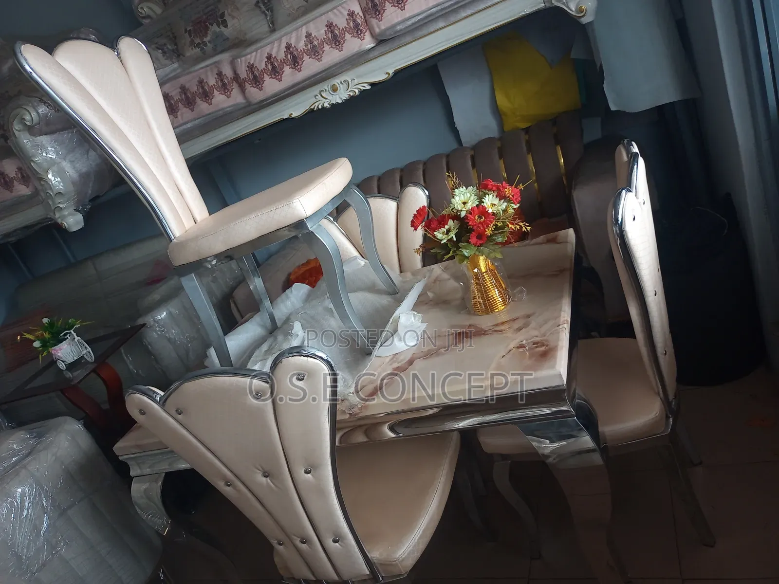 A Cream Imported 4seater Dinning Set