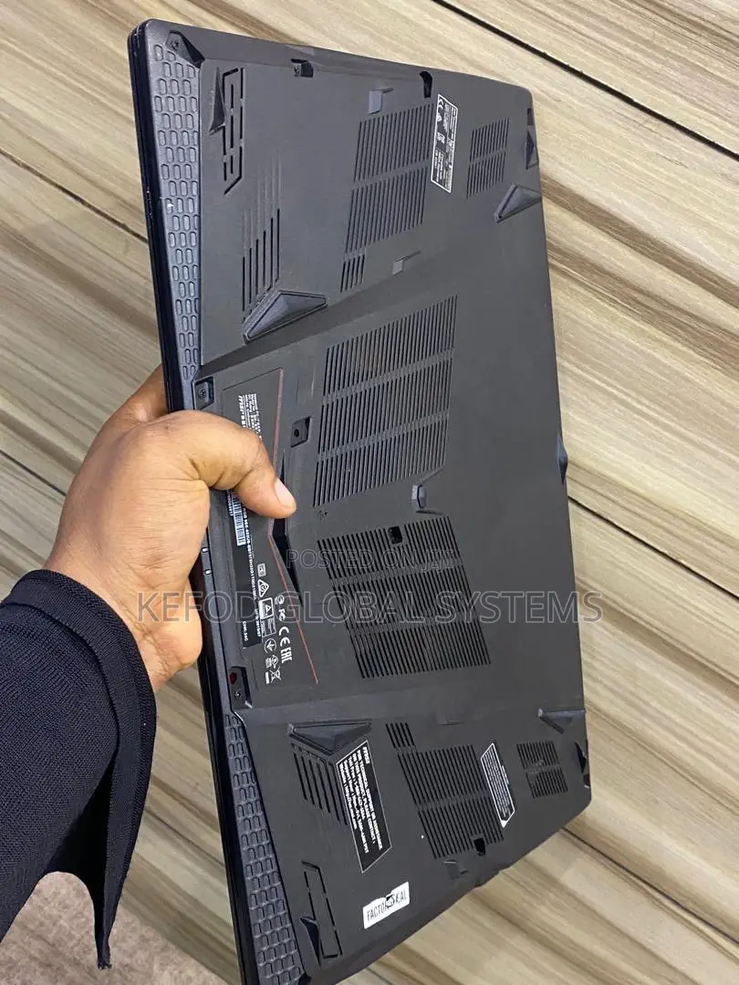 Laptop MSI GE63VR 7RE Raider 32GB Intel Core I7 SSD 1T
