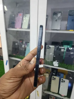 Apple iPhone 16 128 GB Black