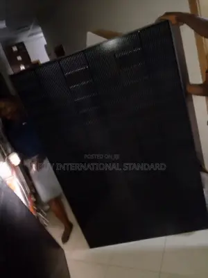 9jinko 440 Watt Solar Panel 9