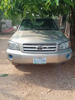 Photo - Toyota Highlander 2006 Gold