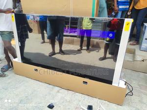Hisense 65inches Smart Tv.