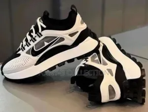Quality Unisex Trainers Sneakers in Lagos