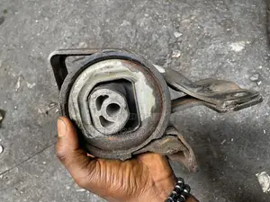 Gearbox Hanger /Engine Sitting Ford Edge