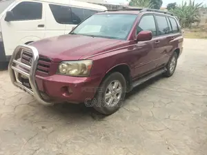 Photo - Toyota Highlander 2004 Burgandy