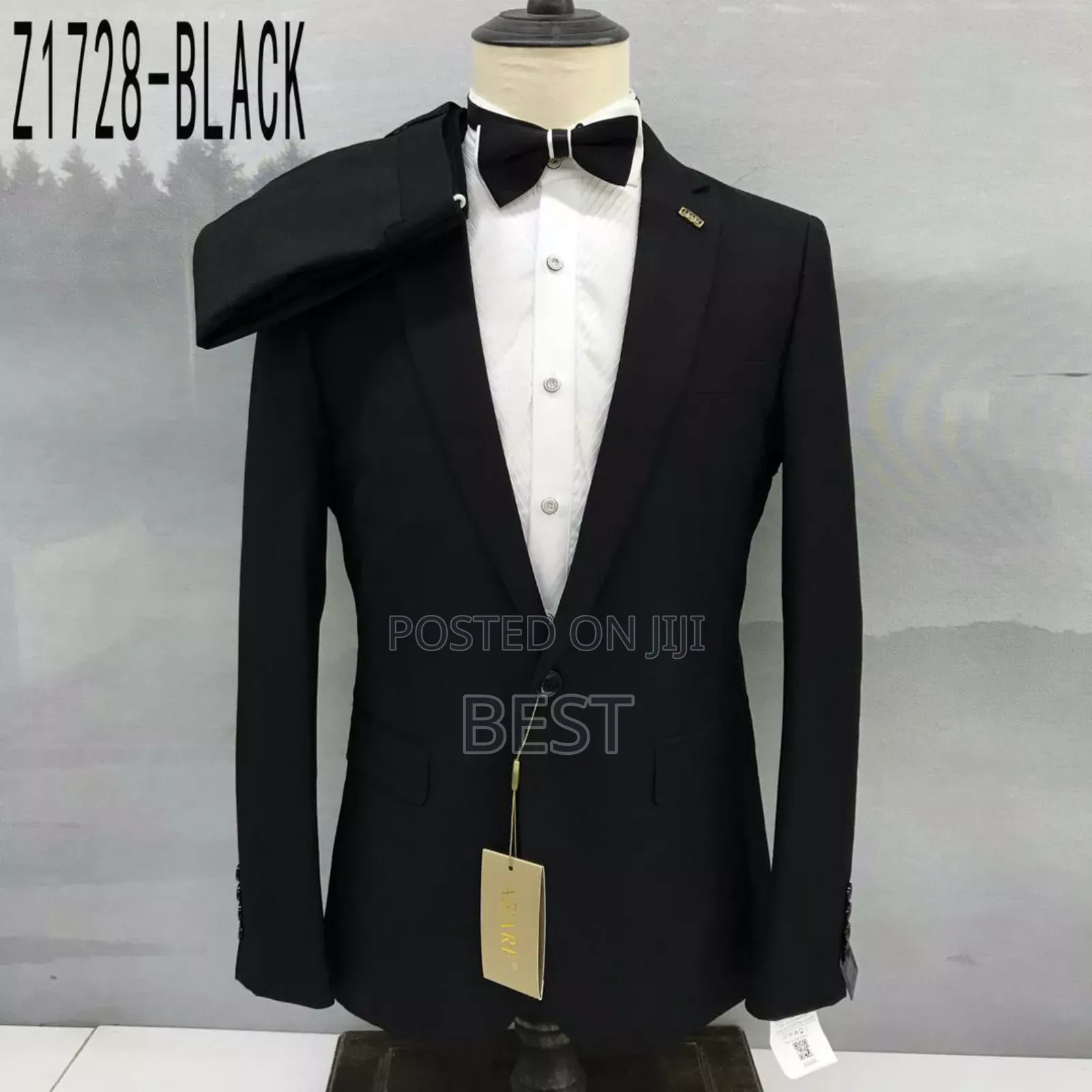 TOP Quality Classic Suit for Men of Class Available in 5 Col