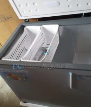 Photo - Efficient Skyrun 250 Liters Freezing Chest Freeze