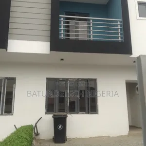 4bdrm Duplex in Adeniyi Jones, Ikeja for sale