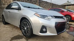 Toyota Corolla 2015 Silver