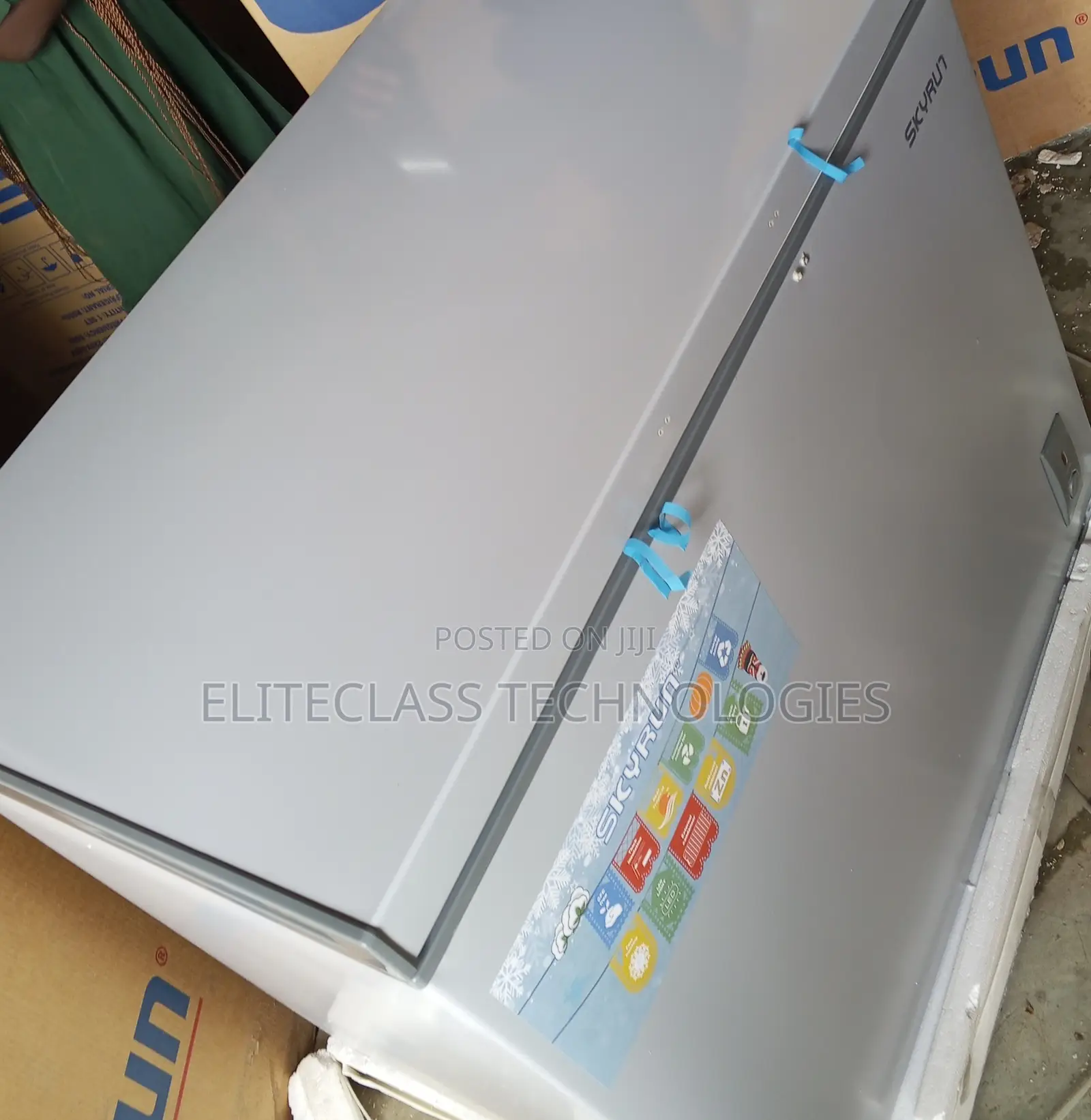 Skyrun Efficient 250 Litres Chest Cooling Freezer