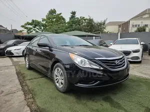 Hyundai Sonata GLS Sedan FWD (2.4L 4cyl 6M) 2012 Black