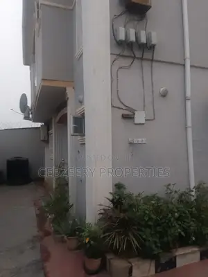 2bdrm Apartment in Akute Ajuwon for rent