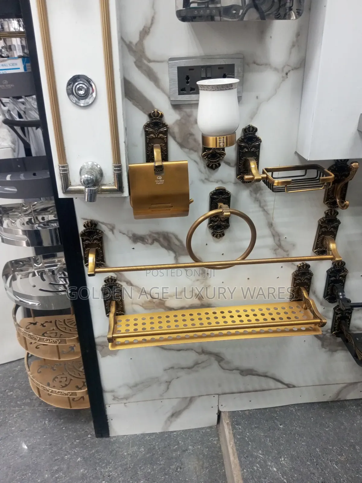 Royal Gold Bathroom Accessories