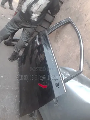 Toyota Venza 2010 Front Door Right Side