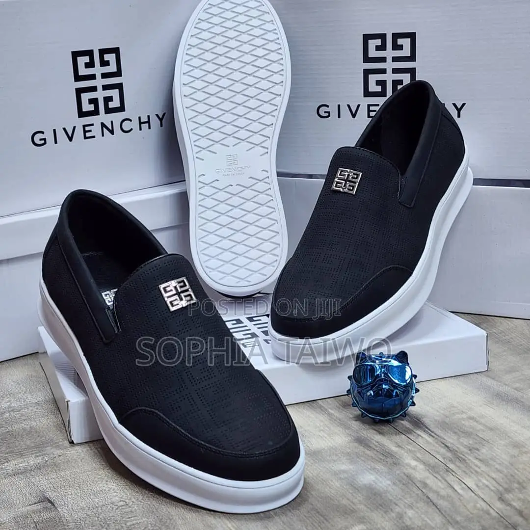 Men’S Classic Givenchy Loafer