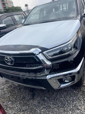 New Toyota Hilux 2024 Black