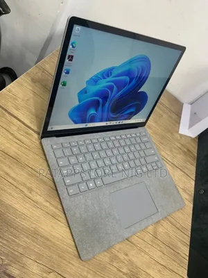 Photo - Laptop Microsoft Surface 8GB Intel Core i7 SSD 256GB