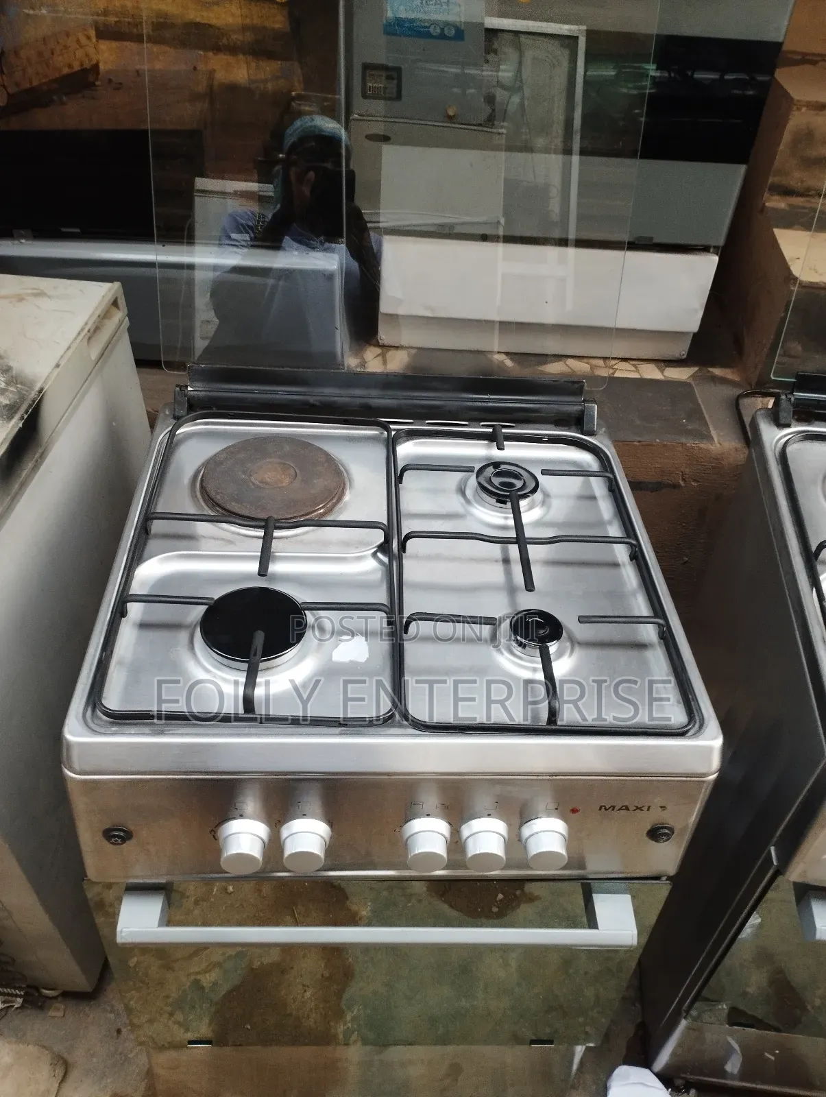 Maxi 60 by 60 Gas Cooker With Electric Hot Plate.