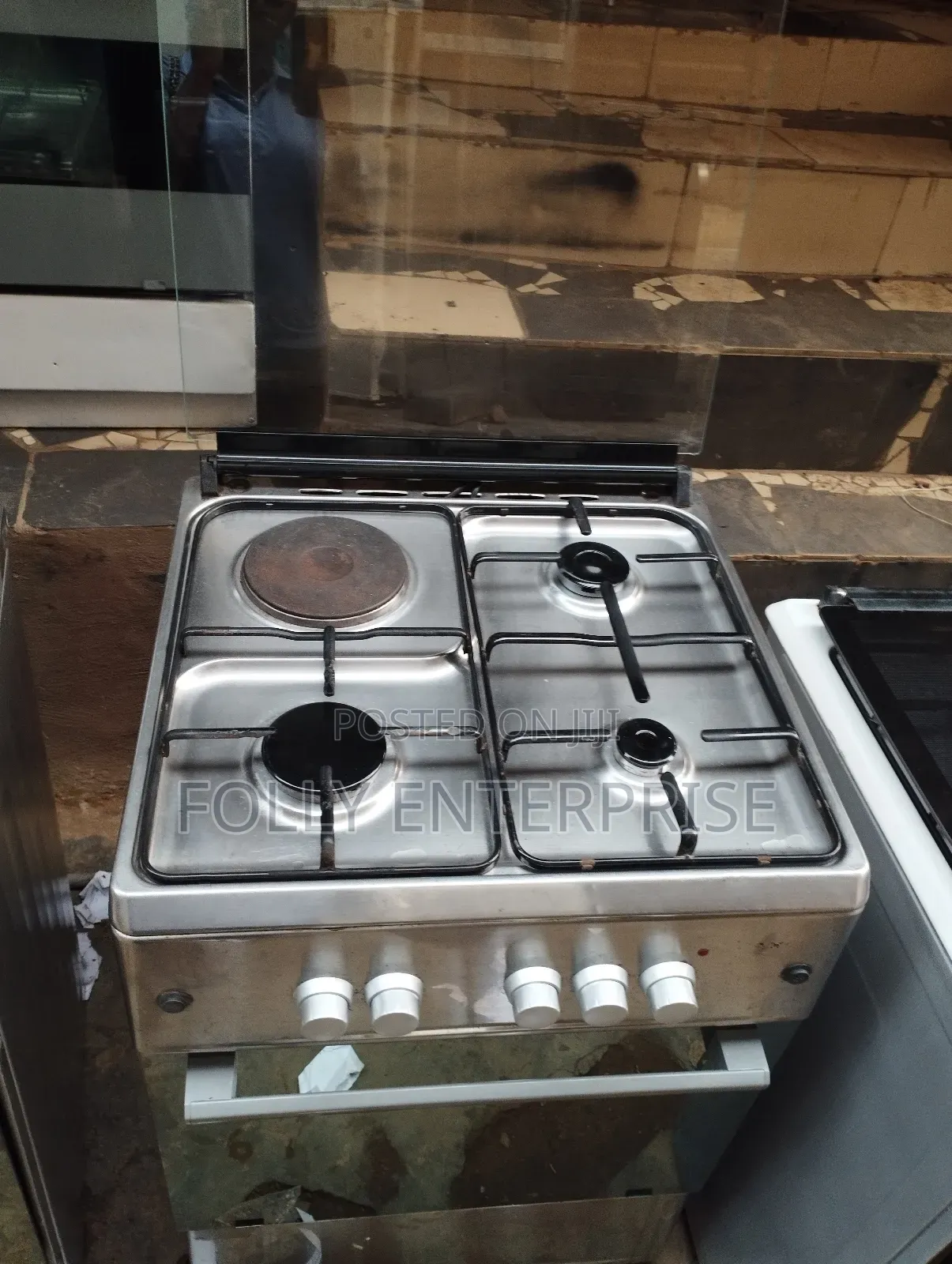 Maxi 60 by 60 Gas Cooker With Electric Hot Plate.