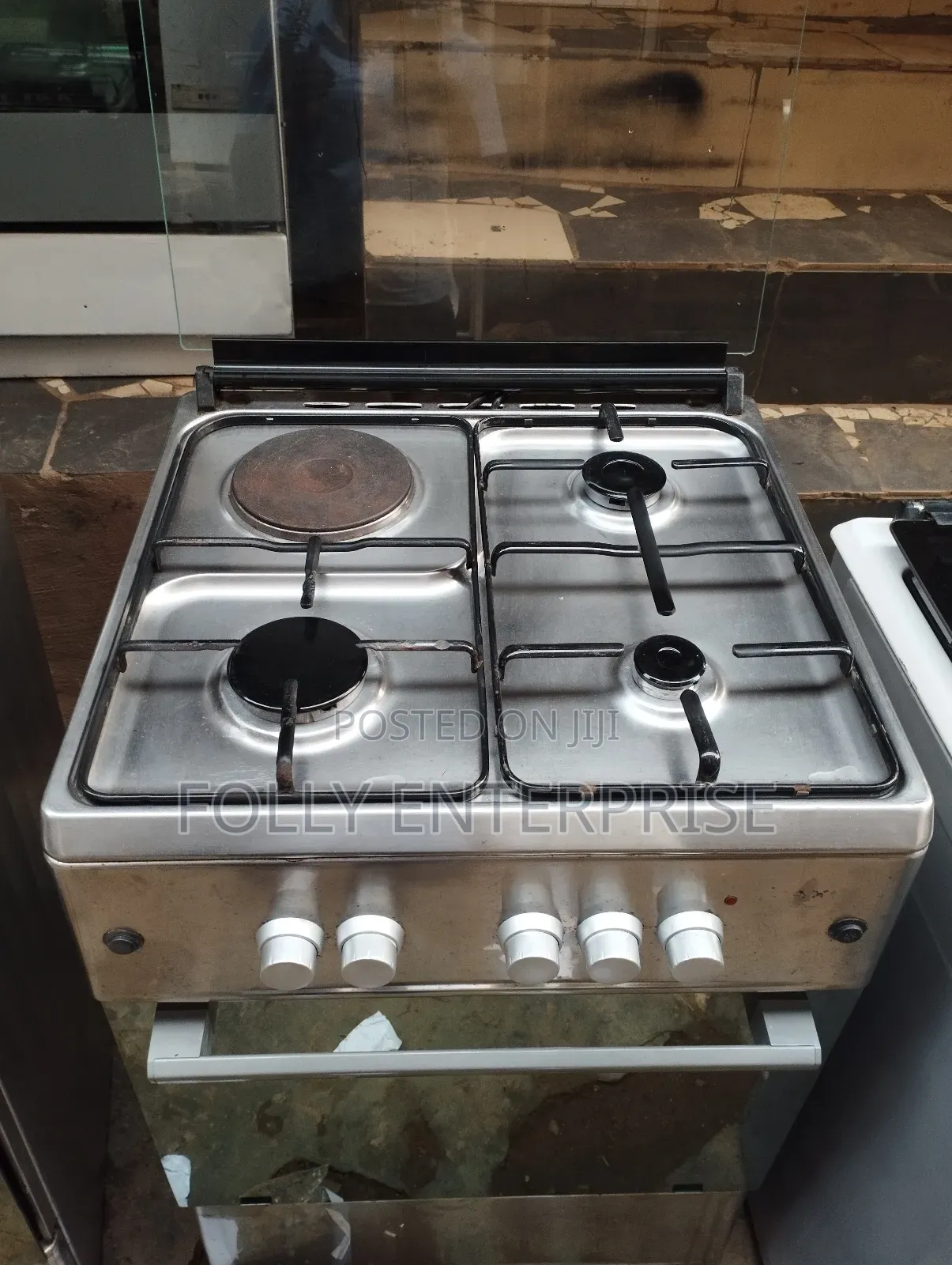 Maxi 60 by 60 Gas Cooker With Electric Hot Plate.