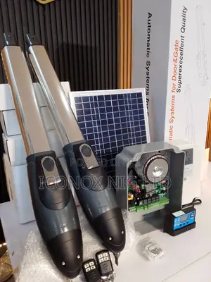 Automated Swing Gate Operator With Remote Battery And Solar
