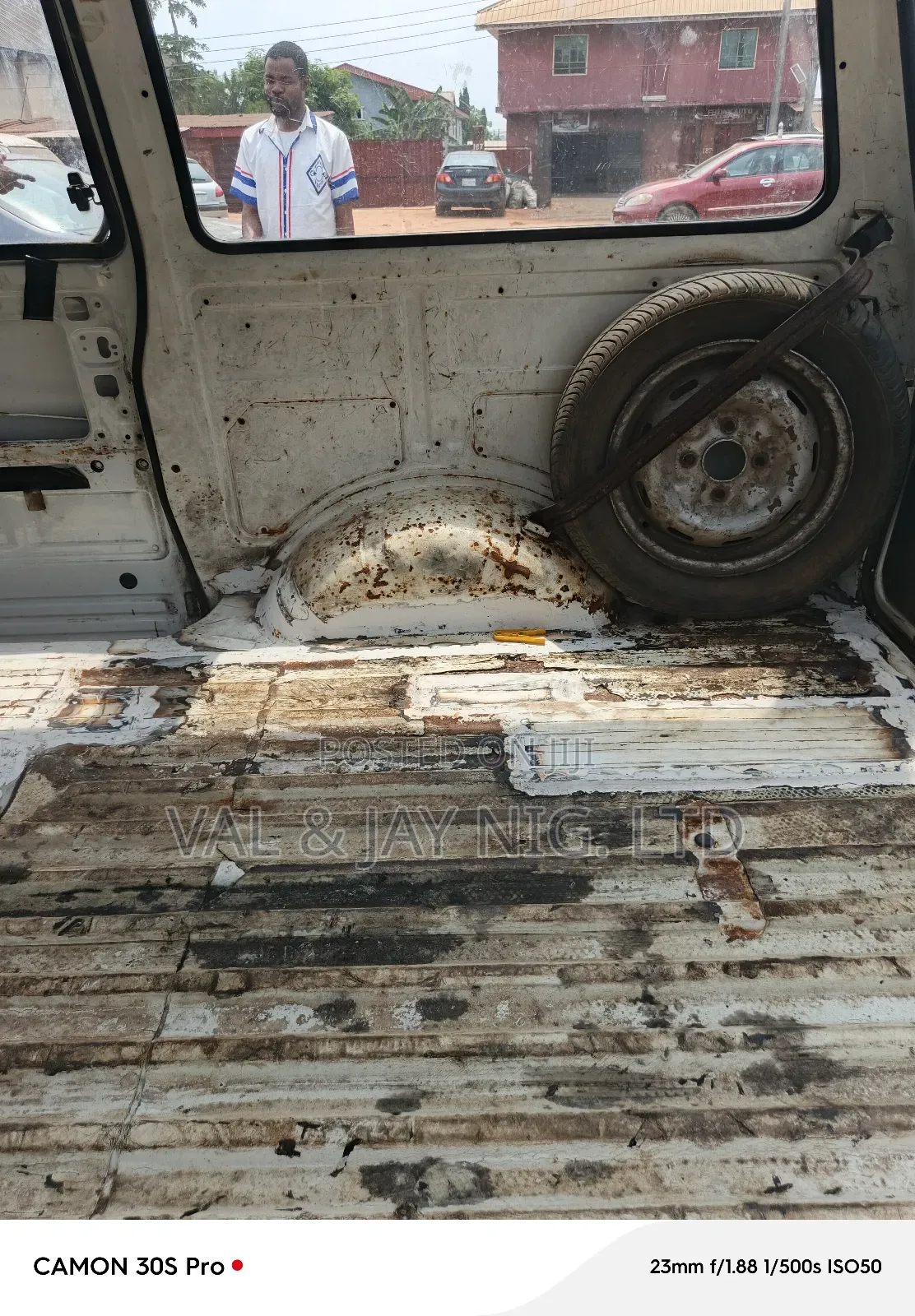 Nissan Vanette 1995 White