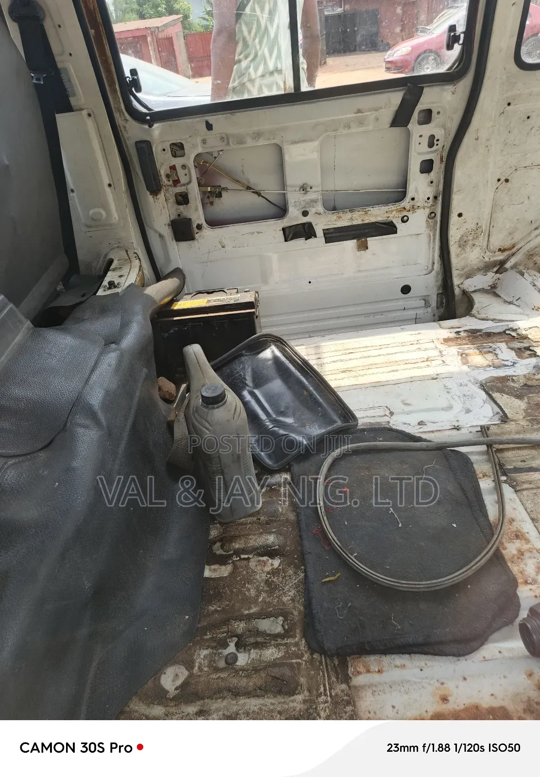Nissan Vanette 1995 White