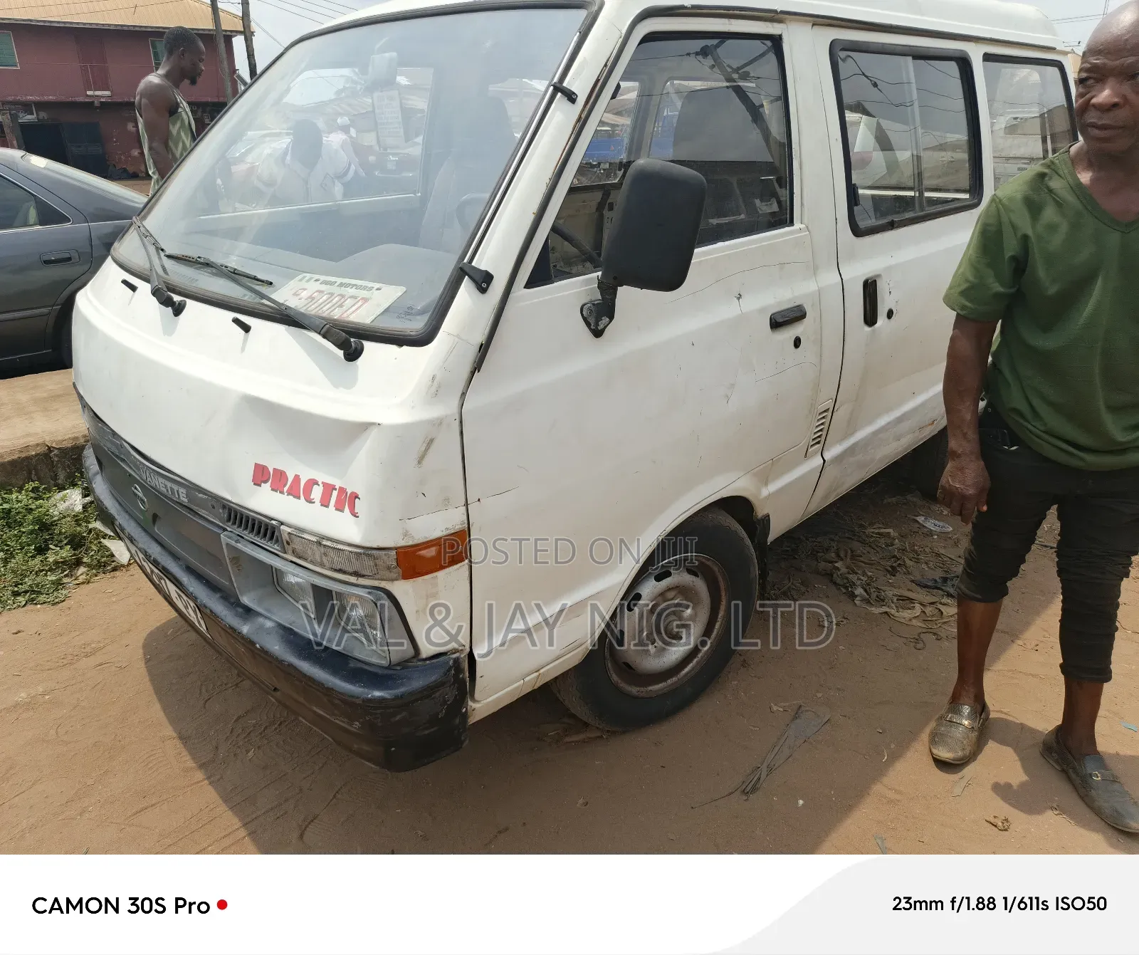 Nissan Vanette 1995 White