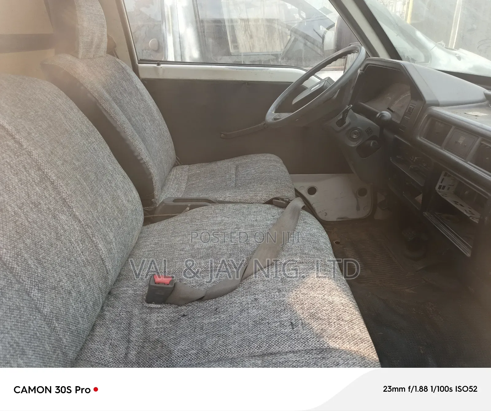 Mitsubishi L300 2002 White