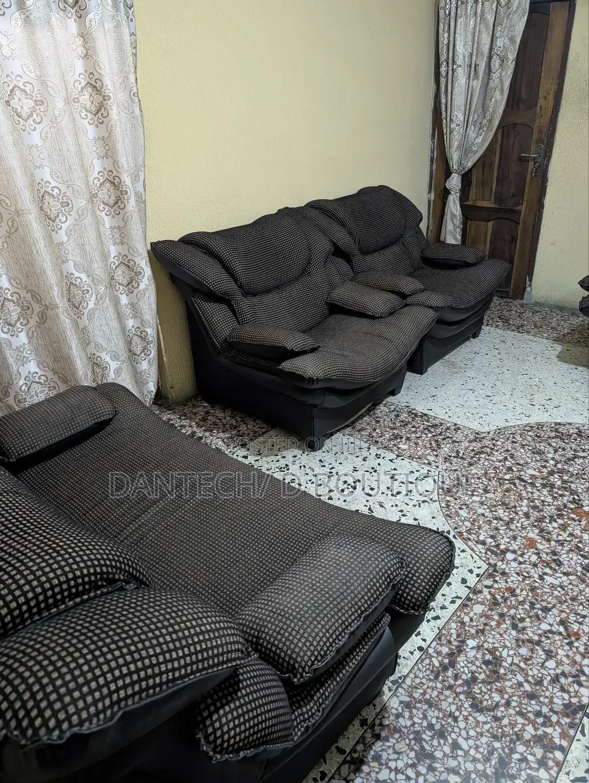 7 Seater Chair