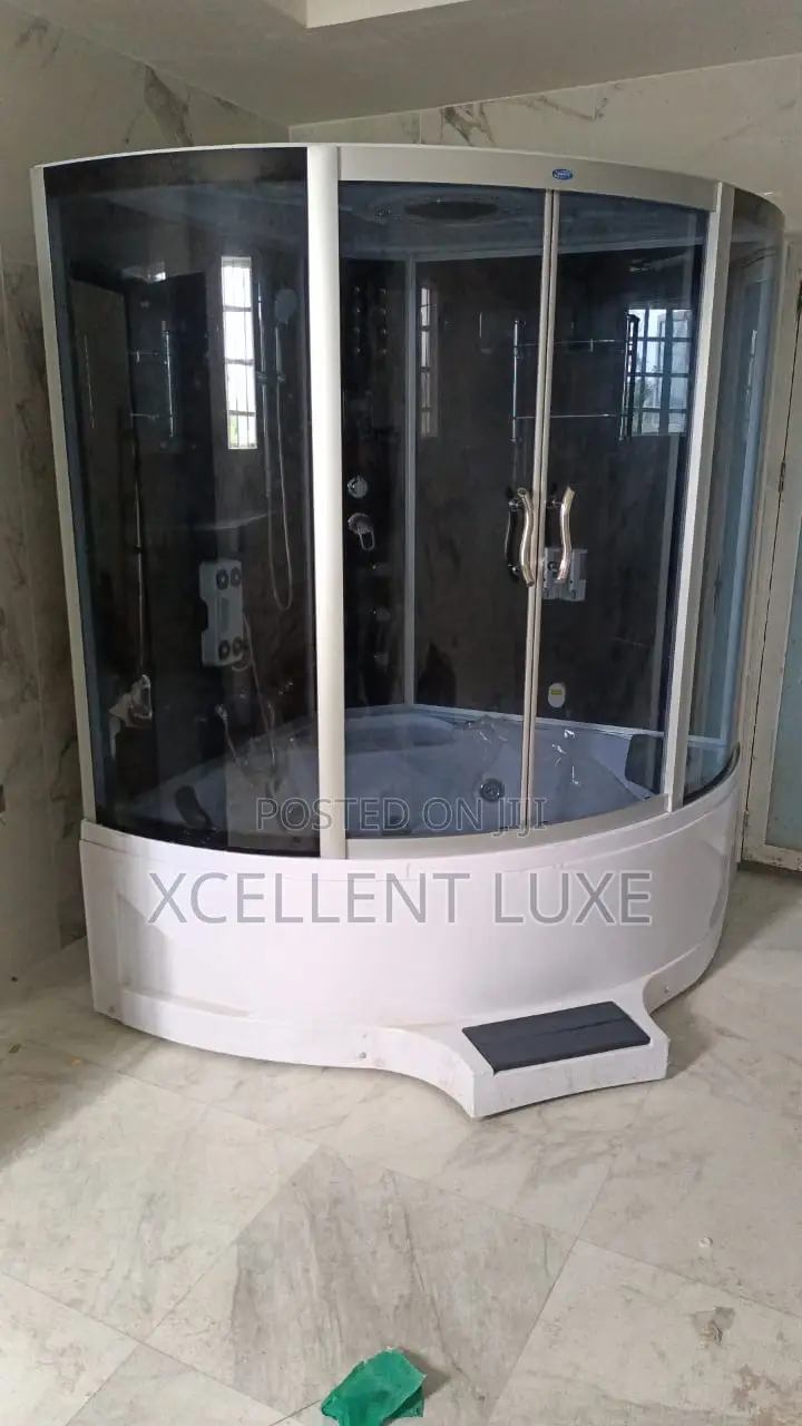 Steam Jacuzzi Shower Room