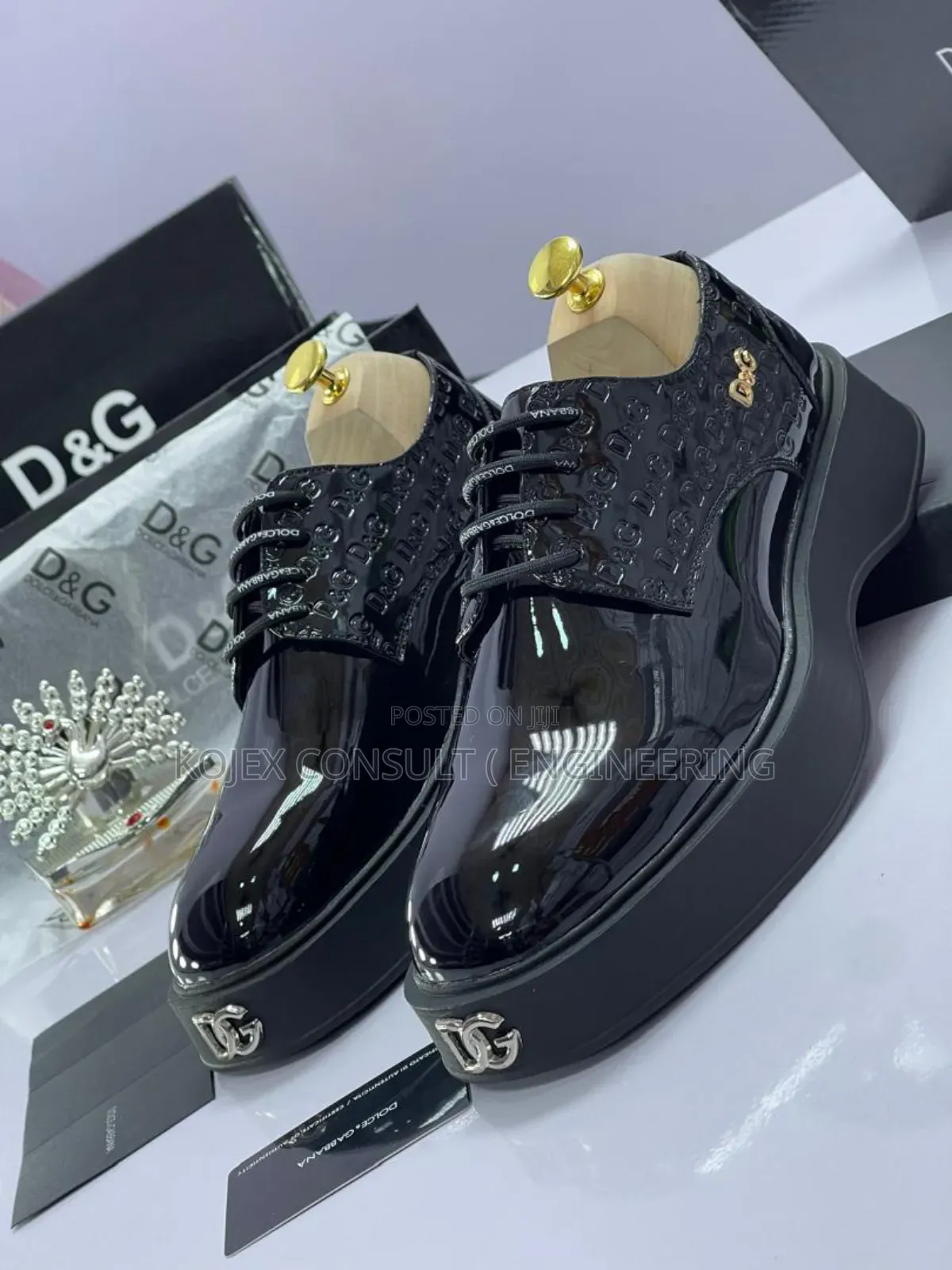 D G Shoe Available