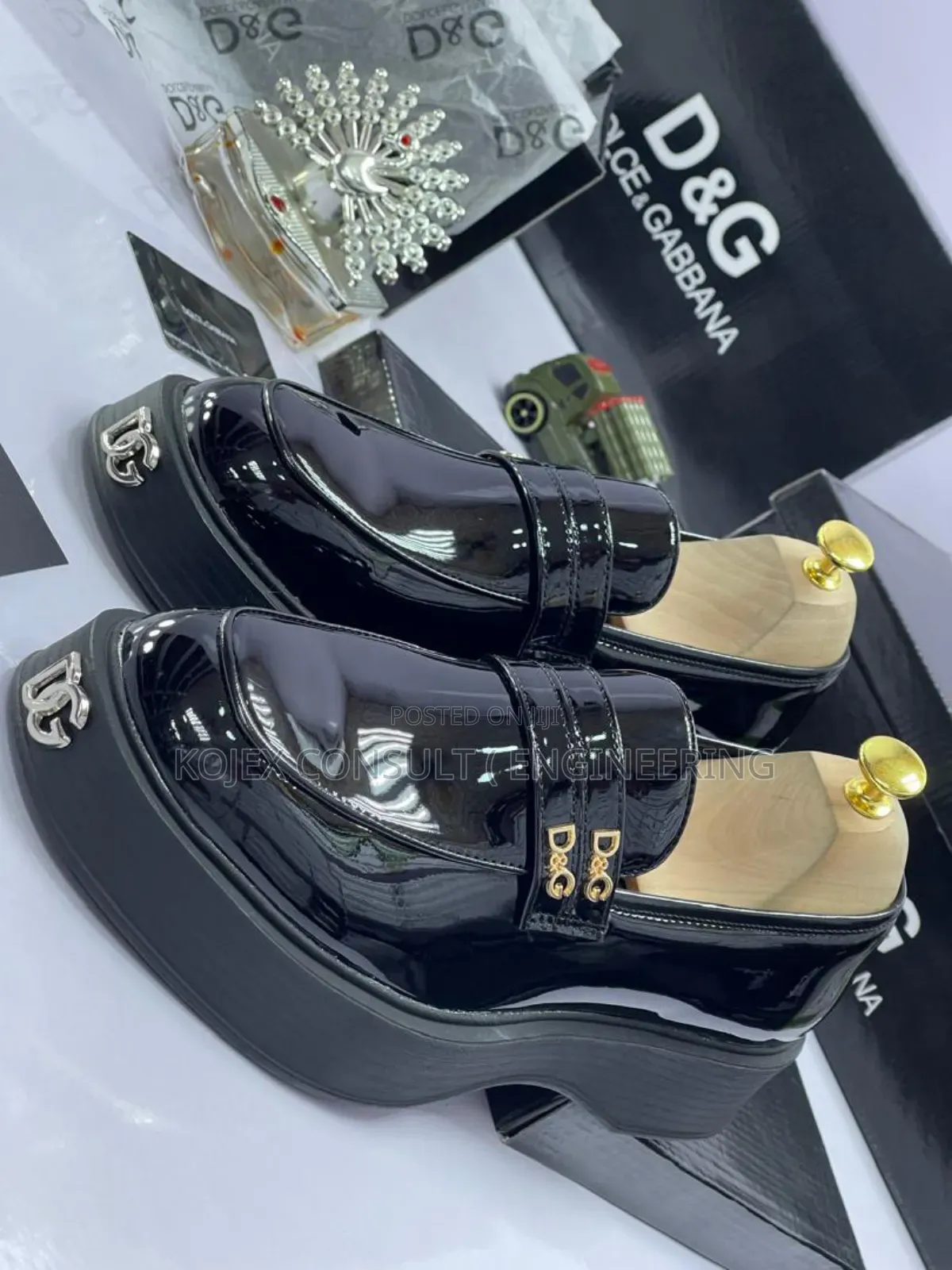 D G Shoe Available